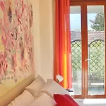 House Just Minutes From Breathtaking View Faggeto Lario