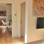 House Just Minutes From Breathtaking View דירה